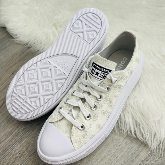 NWT Converse Chuck Taylor All Star Move Platform Low Women’s Shoes - Picture 3 of 6